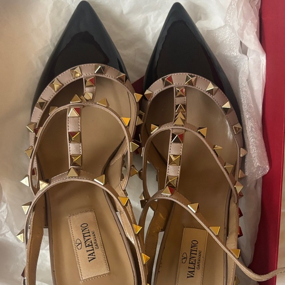 Valentino Black and Tan Rock stud heels - Picture 9 of 9